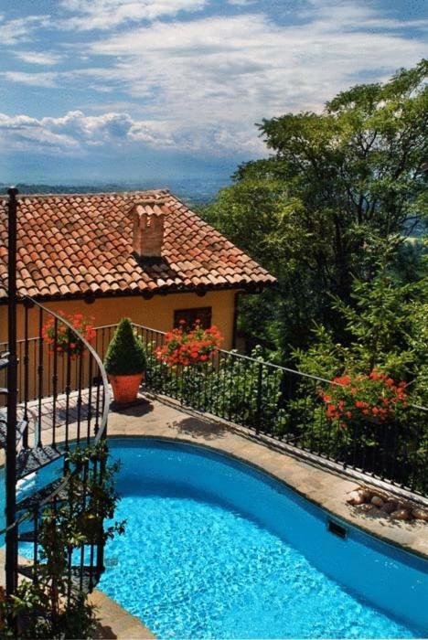 Dimora I Manichei Hotel Monforte D'Alba Exterior photo