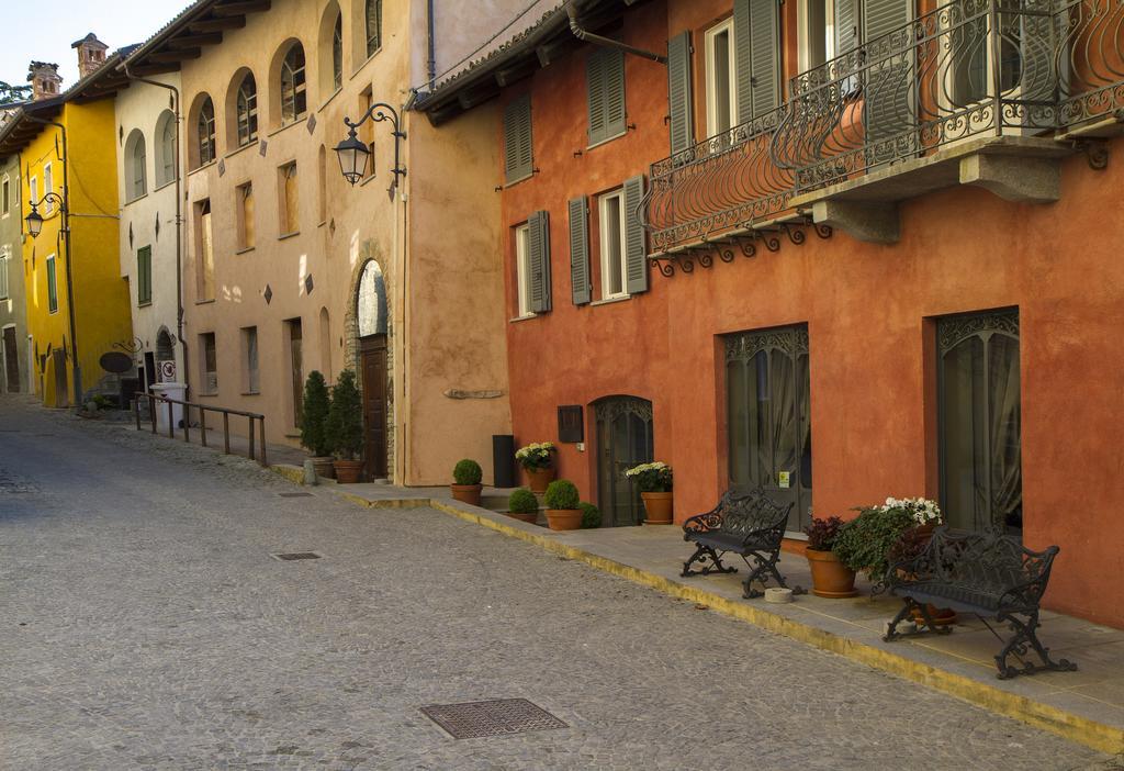 Dimora I Manichei Hotel Monforte D'Alba Exterior photo