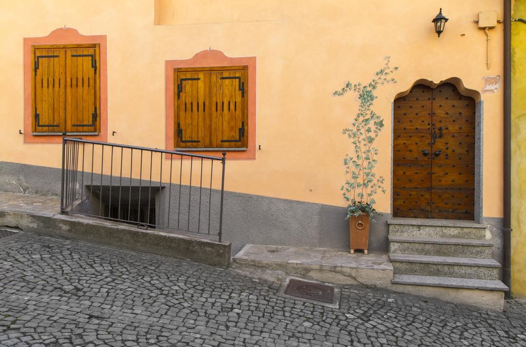 Dimora I Manichei Hotel Monforte D'Alba Exterior photo